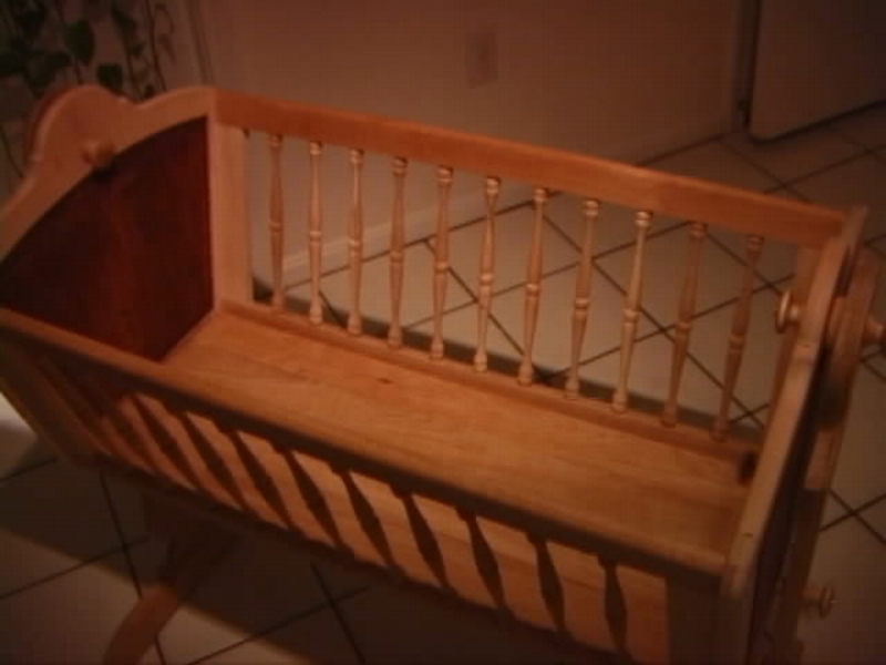 cradle06.jpg 
800 x 600 JPEG-compressed image 
(183,991 bytes)