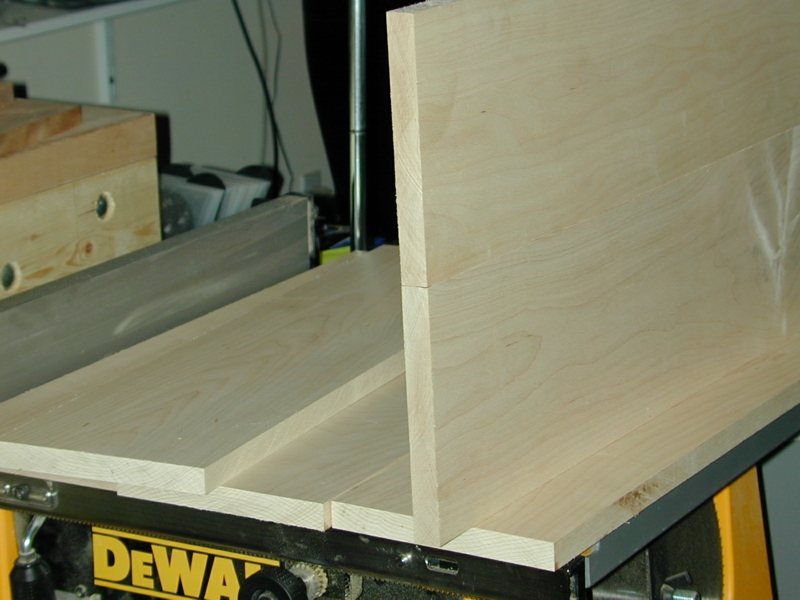 crib08.jpg 
800 x 600 JPEG-compressed image 
(300,156 bytes)