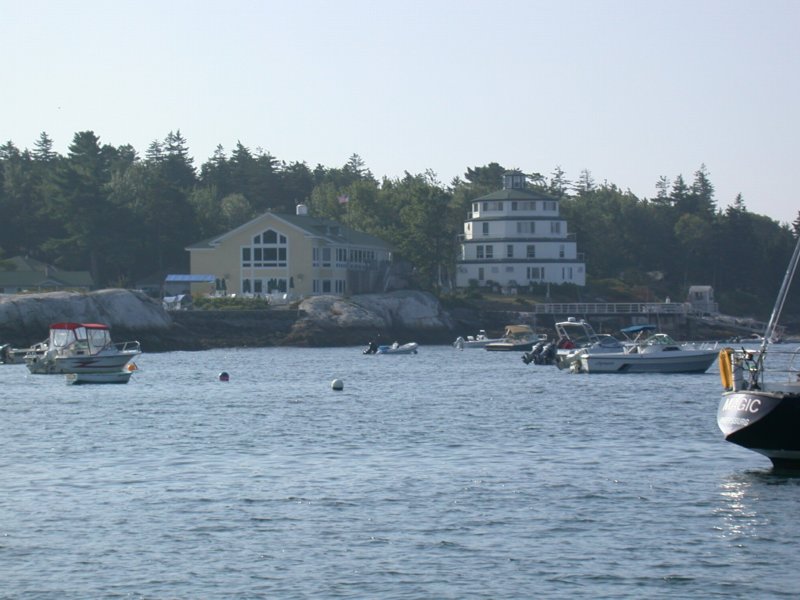 downeast04.jpg 
800 x 600 compressed image 
(78,495 bytes)