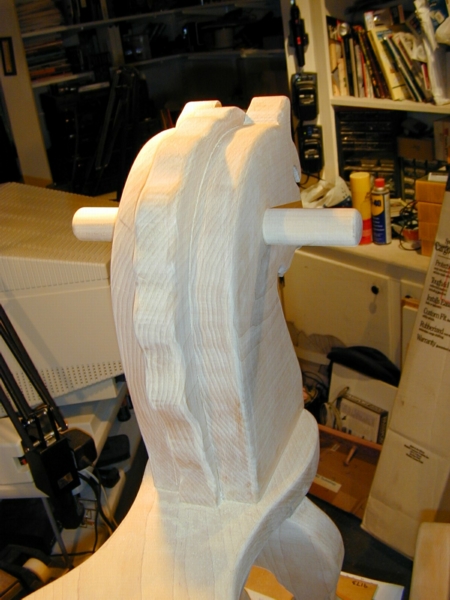 rockinghorse13.jpg 
450 x 600 JPEG-compressed image 
(196,836 bytes)