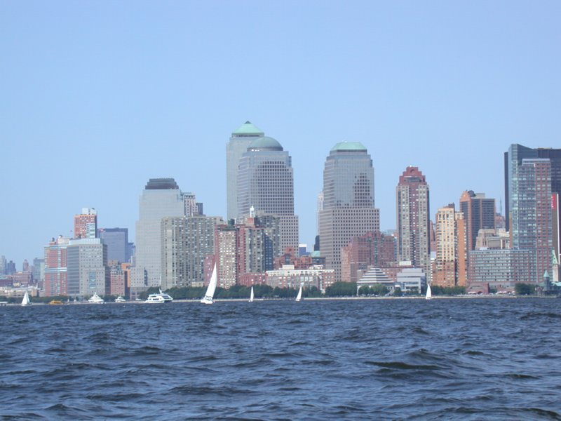 cruisesouth35.jpg 
800 x 600 compressed image 
(76,941 bytes)