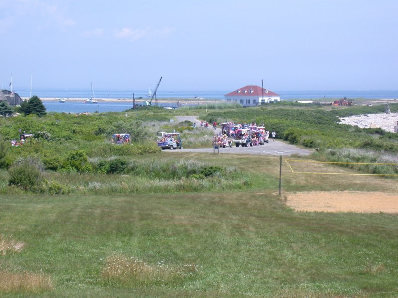 cruisingthecape10.jpg 
800 x 600 compressed image 
(90,762 bytes)