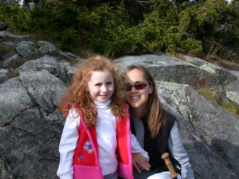 monadnock02.jpg 
800 x 600 compressed image 
(132,429 bytes)